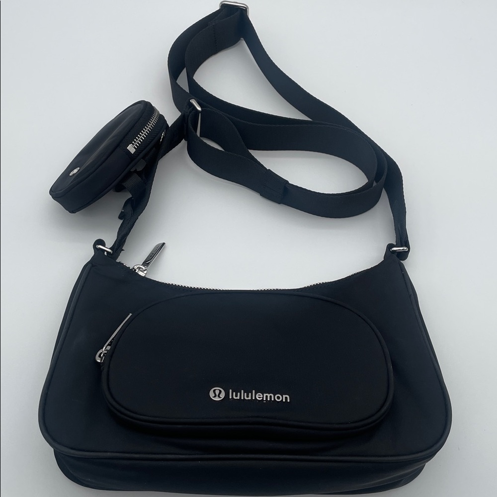 lululemon athletica Black Crossbody Bag - Picture 1 of 5